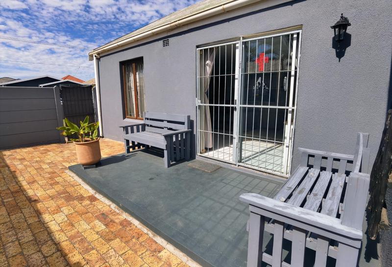 3 Bedroom Property for Sale in Goodwood Estate Western Cape